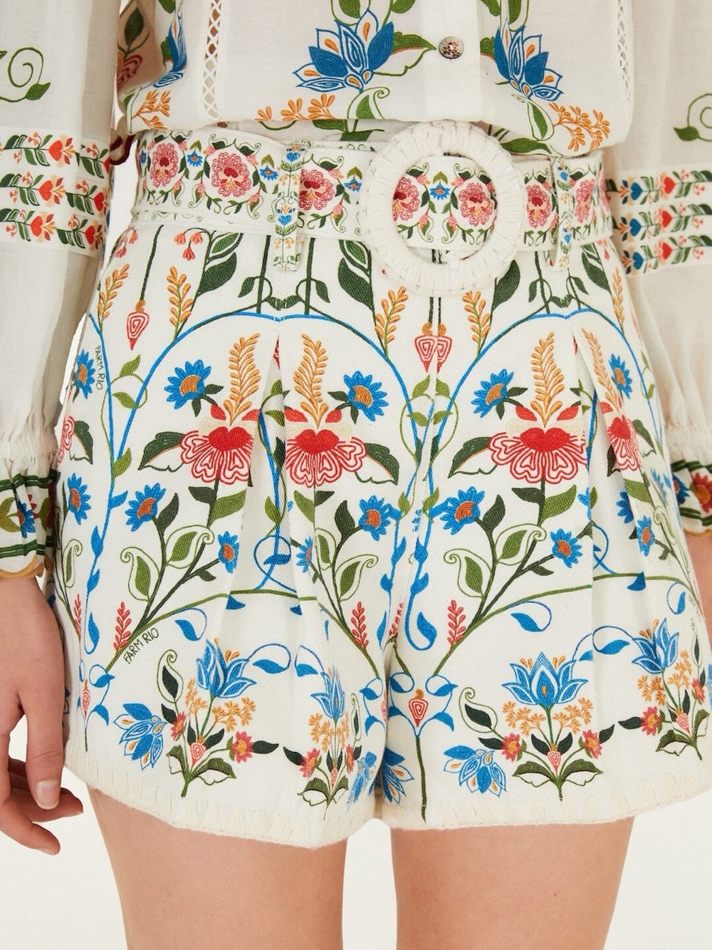 Embroidered Floral High-Waist Women’s Shorts in Cream
